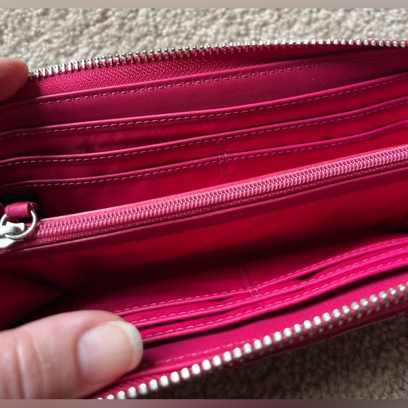 COACH | Fushcia Pink Coach Wallet | Quilted Slim Zip Coach Wallet - Picture 6 of 14